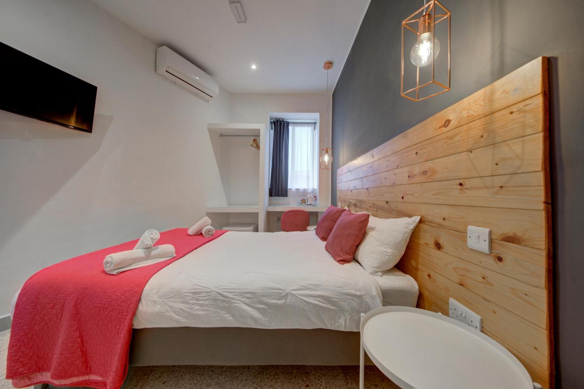 CARO Boutique Guest House San Ġwann Extérieur photo